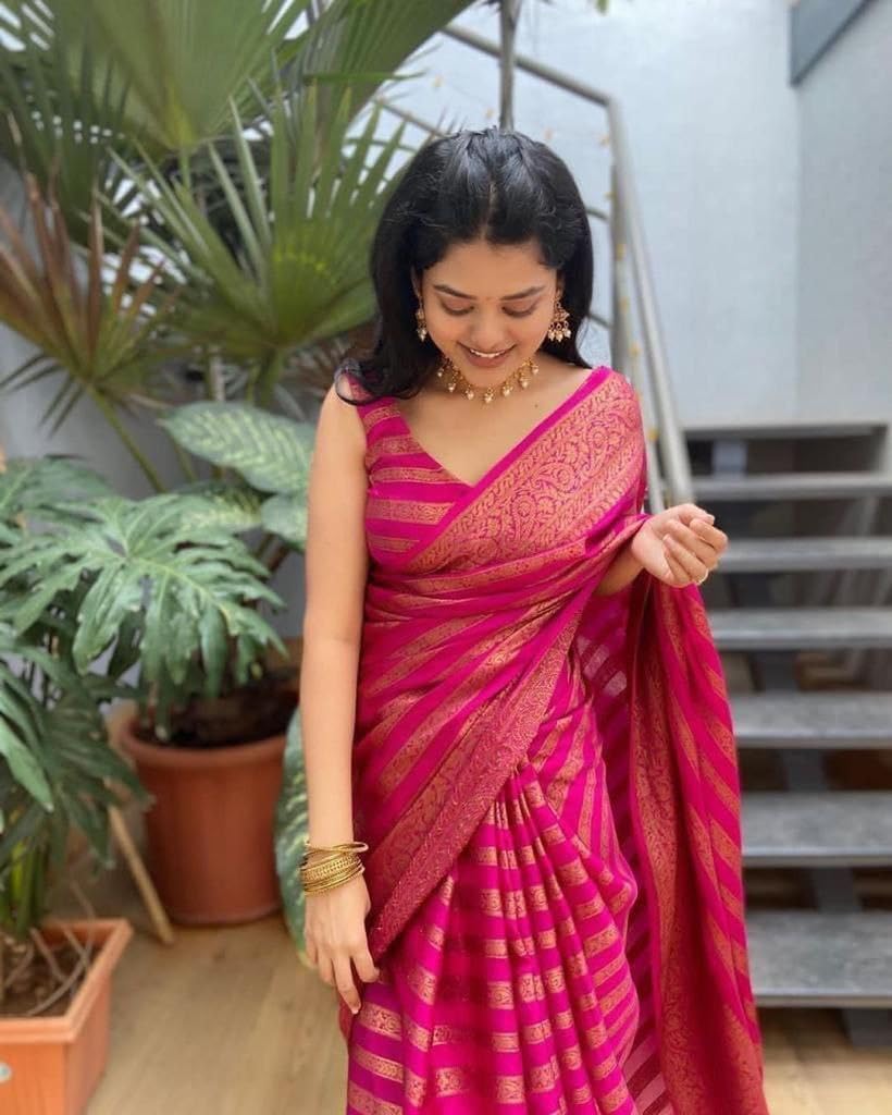 Pink Saree with Blouse Indian Wedding Wear Saree Exclsuive Saree