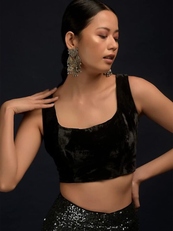 Women's Readymade Velvet Blouse For Sarees Indian Designer Bollywood Padded Stitched Crop Top Choli - Image 3