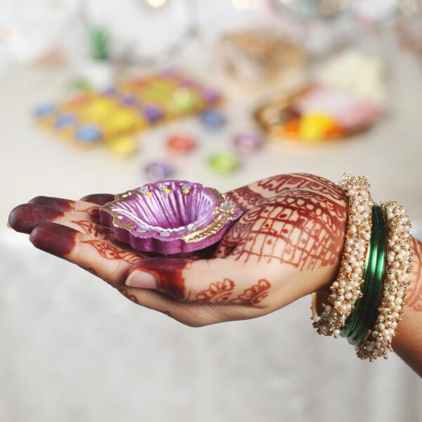 30 Pcs Elegant Hand Painted Diwali Clay Diya with Cotton Wicks Deepavali Tea Light Holder Oil Lamp Indian Festive Home Decoration Traditional Temple Pooja Laxmi Puja Diyas Christmas Gift - Image 3