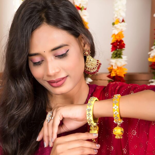 LOVENSPIRE Karva Chauth Gift Hamper Navaratri Varalakshmi Vratham Karwachauth Teej Puja Housewarming Return Gifts - 925 Sterling Silver Toe Rings Pair Potli Bag Dupatta Bangle Bindi Mehndi Cone - Image 8