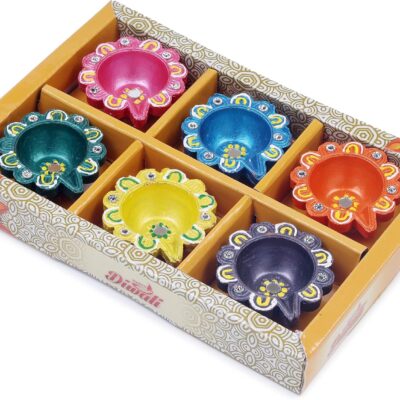 Handmade Terracoaat Set of 6 Multicolored Deepak Clay Diya for Diwali/Navratri Decorations Oil Lamp Diwali Clay Diya Tea Light Holder Indian Decor Festival Gifts Puja Items