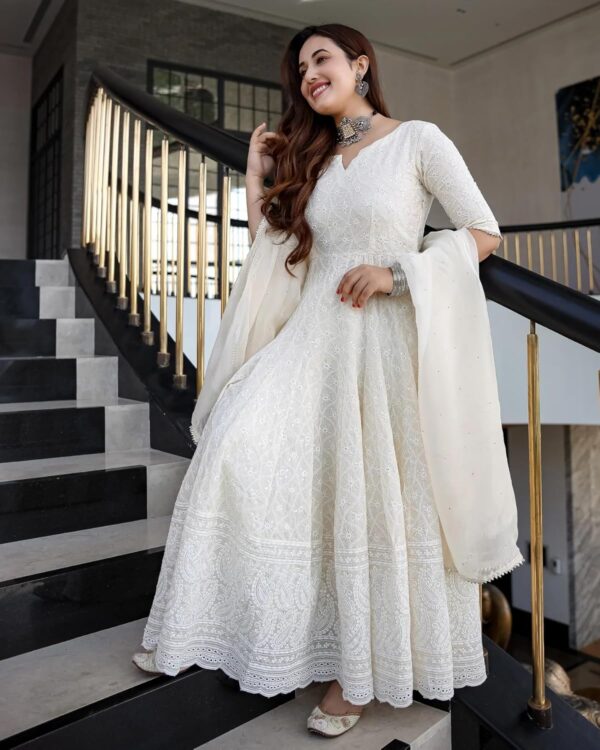 Handmade Chikankari Pure Cotton Indian Festive Kurti with Dupatta Set for Women (Off White) - Image 5