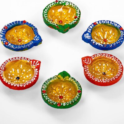 Earthen Diya Handmade Clay Terracotta Diwali Diya Tea Light Holder for Pooja Deepak Decoration Deepam Decorative Lighting Accessories Traditional Indian Festival Décor (Circle Shape - Set of 6)