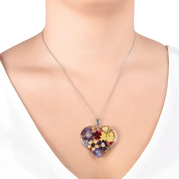 Amazon Essentials Sterling Silver Pressed Flower Heart Pendant Necklace (previously Amazon Collection) - Image 4