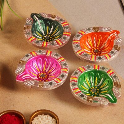 Handmade Terracoaat Set of 4 Multicolored Premium Clay Diya for Diwali/Navratri Decorations Oil Lamp Diwali Clay Diya Tea Light Holder Indian Decor Festival Gifts Puja Items