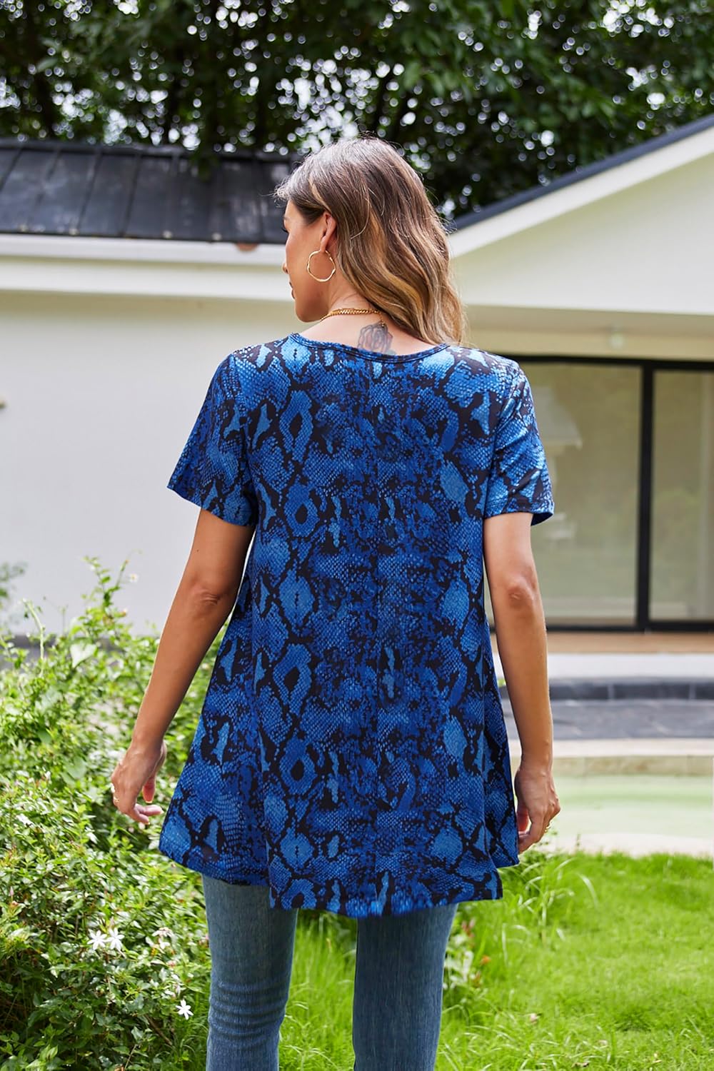 Tunic Tops for Women Plus Size Short Sleeve Crew Neck Swing Flare Loose T-Shirt Blouses to Wear with Leggings - Image 5